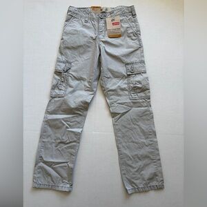 New boy's Levis cargo pants size 7x Reg 7-8 yrs